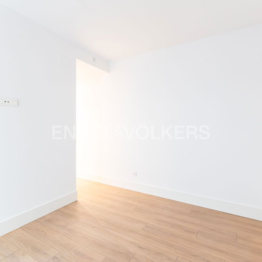 Apartamento de alquiler en Argüelles - Photo 1