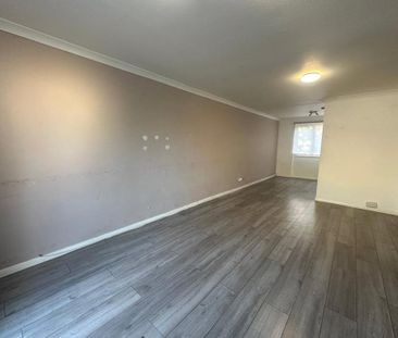 2 bedroom maisonette to rent - Photo 5