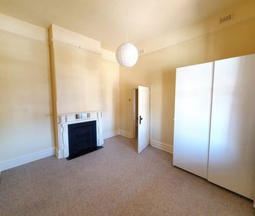 3 BEDROOM HOUSE WITH A/C - Photo 4