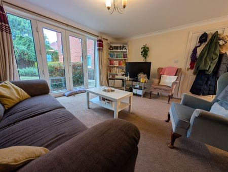 Bowden Lane, Bowden House, SO17 - Photo 2
