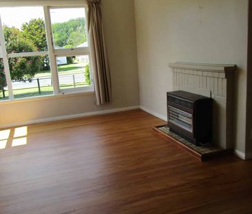 Two Bedroom Home Close to Town - Photo 1