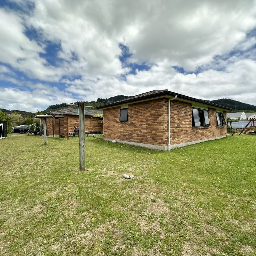 Single Level Executive Home - 4 Bedrooms - Riverstone Terrace - Photo 1