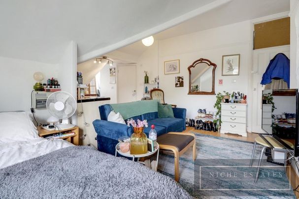 Studio to rent - Photo 1