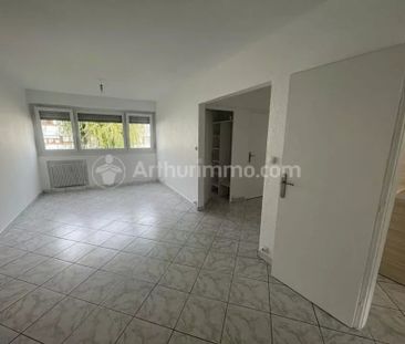 Location Appartement 5 pièces 84 m2 à Seloncourt - Photo 2