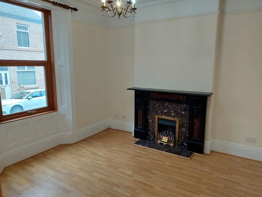 3 Bed Terraced House, Hawthorn Road, S6 - Photo 1