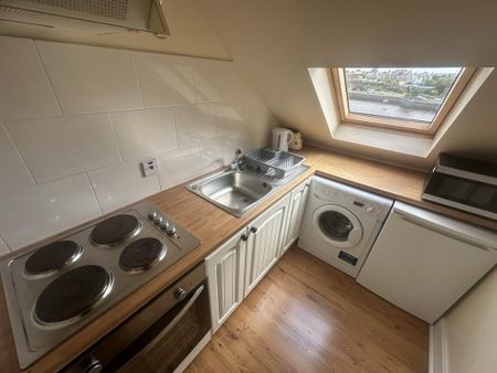 1 bedroom flat to rent - Photo 2