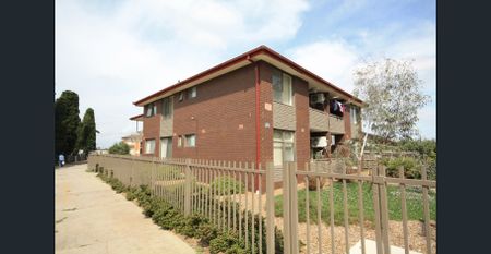 Short walk to Upfield Train Station - Photo 5