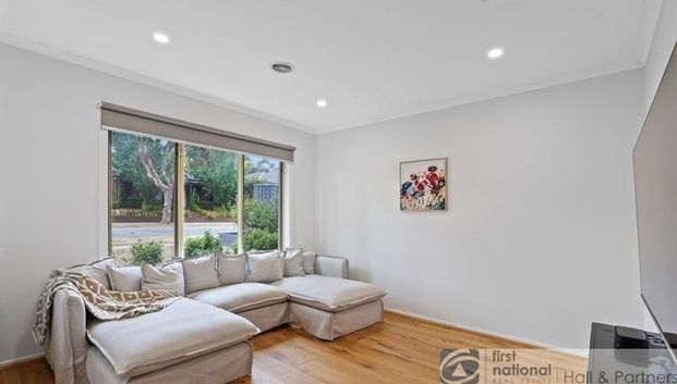 Beautiful family home - Photo 1