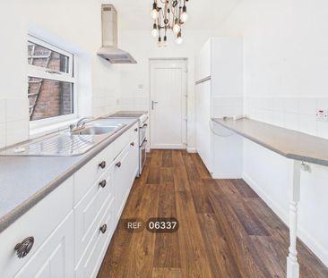 3 bedroom detached house to rent - Photo 5