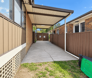 Freshly Painted 3-Bedroom Family Home with Refurbished Kitchen - Photo 6