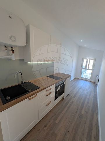 Location Appartement 1 pièce 15m² VILLEFRANCHE SUR SAONE 69400 - Photo 2