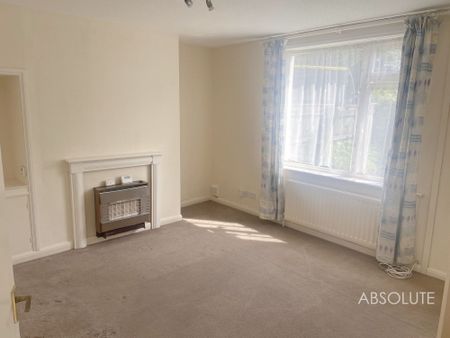 3 bed semi-detached house to rent in Dorchester Grove, Torquay, TQ2 - Photo 4