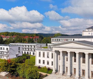 + Sonnenstunden genießen + 2-Zimmer-Wohnung mit Südterrasse und Ein... - Foto 1