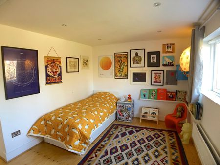 4 Bed Detached House, The Gardens, SE22 - Photo 4