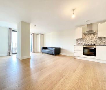 1 Bed Flat, Charter House, IG1 - Photo 1