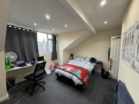 6 bedroom house to rent - Photo 3