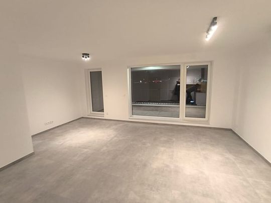 Appartement te huur - Photo 1