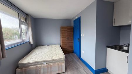 House share to rent - Photo 2