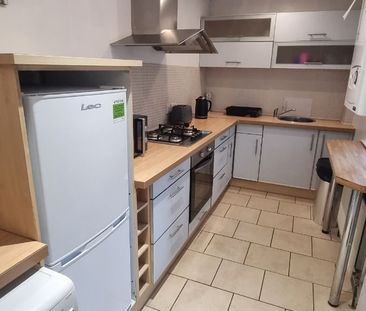 10 Meadowbank Place, Belfast BT9 7FF - Photo 3