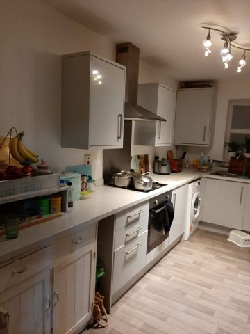 3 Bed Terraced House, College Street, SO14 - Photo 3