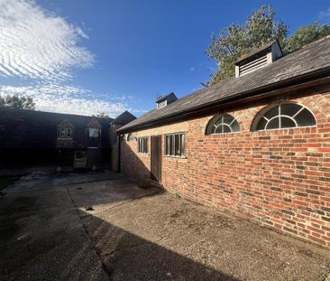 1 bedroom semi-detached house to rent - Photo 2