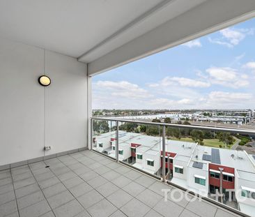 Stylish Modern Apartment in Prime Location - Photo 6
