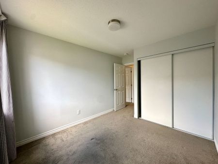 For Lease - 823 Regulus Ridge, Barrhaven, Ontario - Photo 3