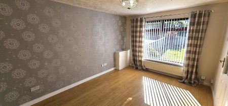25 Plantation Avenue, Newtownabbey, BT36 5NY - Photo 2
