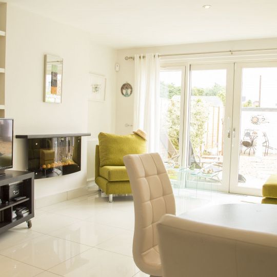 Inviting room in 3-bedroom apartment in Killester, Dublin - Photo 1