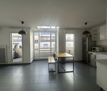 Appartement Nice 3 pièce(s) 64.6 m2 - Duplex terrasse en dernier étage - Photo 6