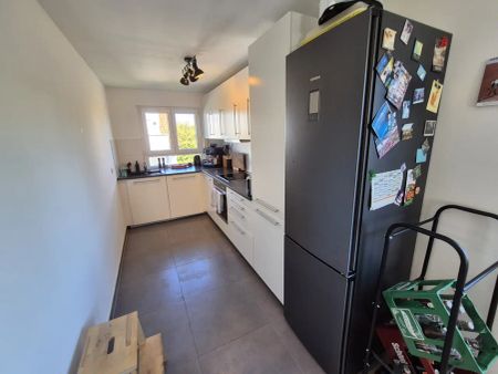 Ruhiges Wohnen im Grünen in Waldnähe: 4-Zimmer-Wohnung mit Balkon und 2 Stellplätzen in Böblingen - Photo 5