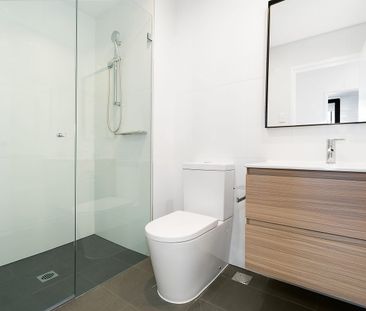 One bedroom on level 11 - Photo 5