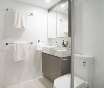Living with City Views in the Heart of Taringa - Photo 6