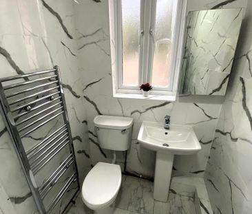 3 bedroom terraced house to rent - Photo 6