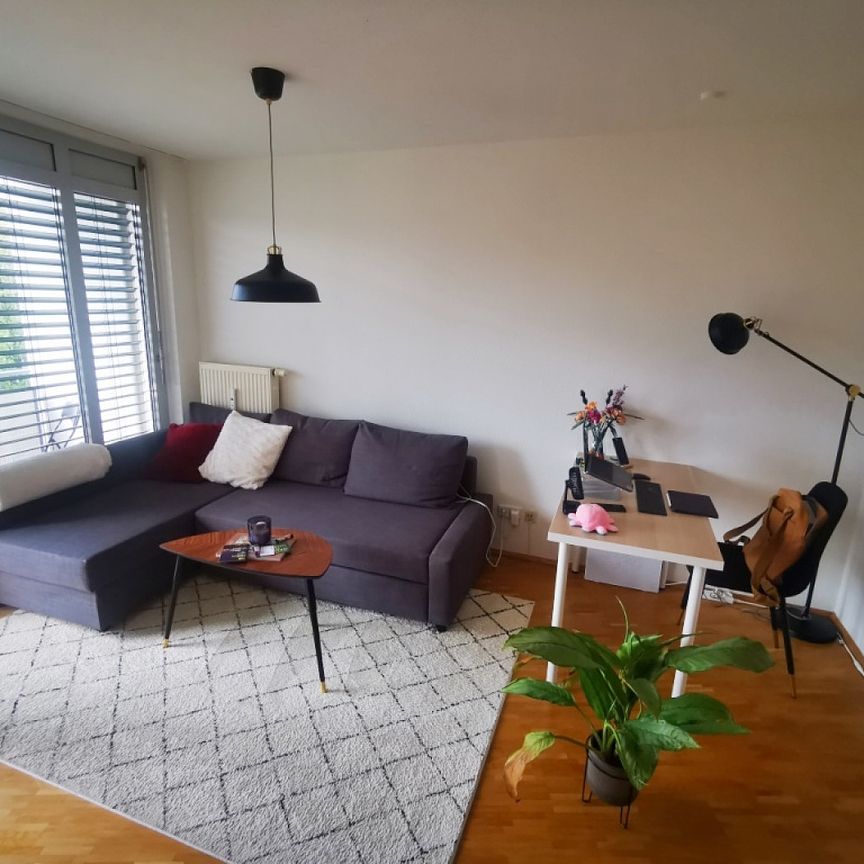 Gemütliche 2-Zimmer-Wohnung mit Einbauküche und sonnigem Balkon direkt an der TU Dresden! - Photo 1