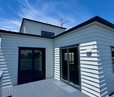 A master bedroom like no other - Photo 4