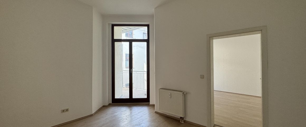 Geräumige 3-Raumwohnung mit 2 Balkonen im Herzen Magdeburgs - Photo 1