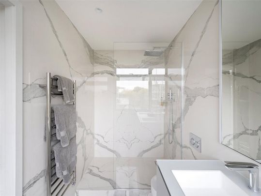 3 bedroom apartment to rent - Photo 1