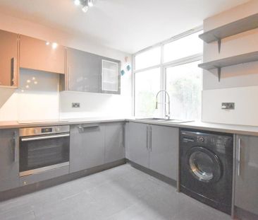 4 bedroom townhouse to rent - Photo 6