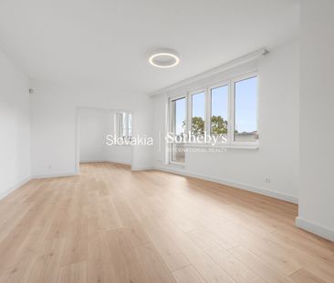3-IZBOVÝ PENTHOUSE S VÝHĽADOM NA HRAD, BA I – STARÉ MESTO, ID: 0504 - Photo 2