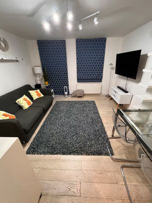 1 Bed Flat, Canton Street, E14 - Photo 1