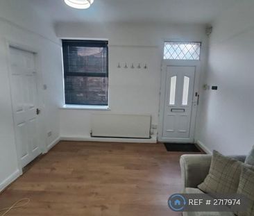 2 bedroom semi-detached house to rent - Photo 5