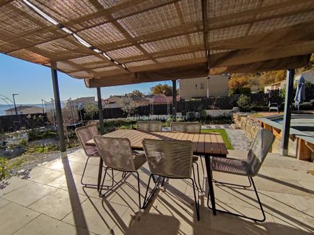 Location Maison 5 pièces 113 m2 à Sainte-Tulle - Photo 4