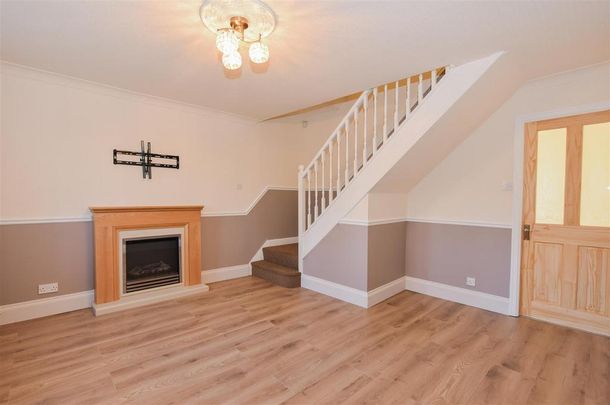 2 bedroom terraced house to rent - Photo 1