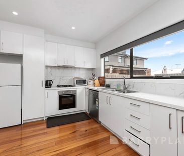 Low Maintenance Townhouse Living! - Photo 2