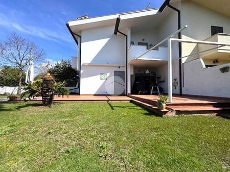 Villa plurifamiliare via Cariddi 6, Centro, Sabaudia - Photo 2