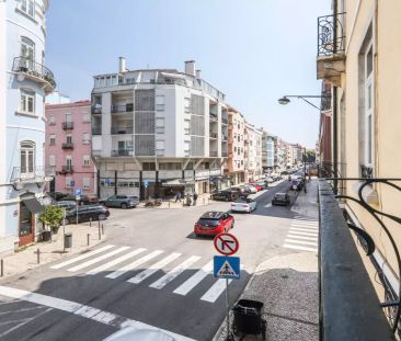 Rooms for rent in 7-bedroom apartment in Campo De Ourique - Foto 6