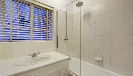 Luxury 2-Bed Apartment for Rent Pelham Court, Chelsea, London SW3 - Photo 4