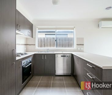 Neat Two Bedroom Unit! - Photo 3