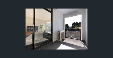 Stylish North-Facing Apartment in Hawthorn - Photo 4